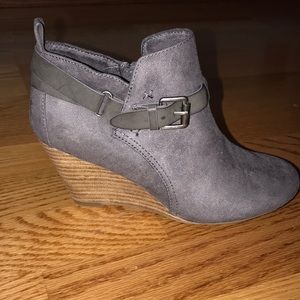 Report Greco Wedge Boot